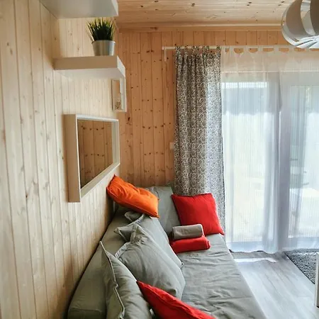 Sloneczna Przystan Apartment *