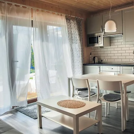 Sloneczna Przystan Apartment *